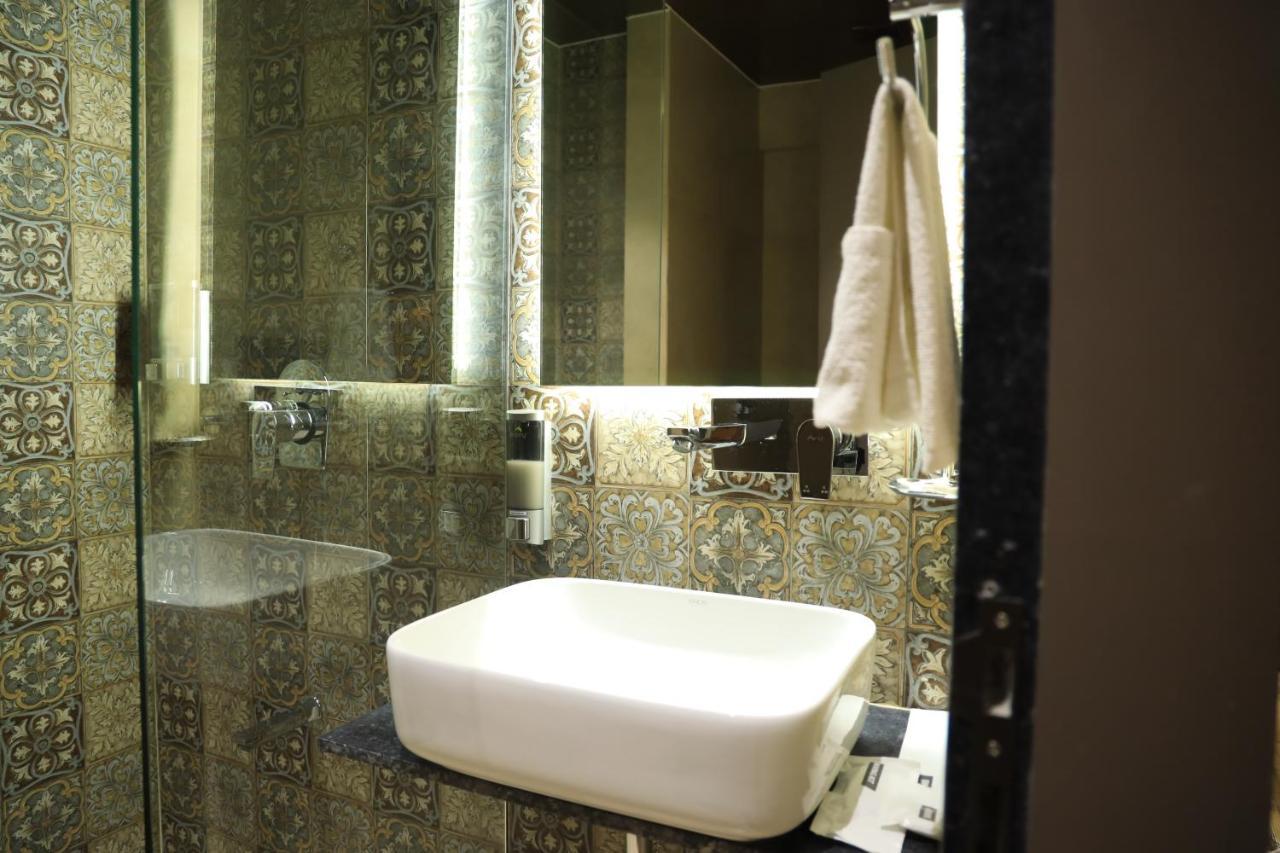 Krown Palace Resort Silvassa Dış mekan fotoğraf