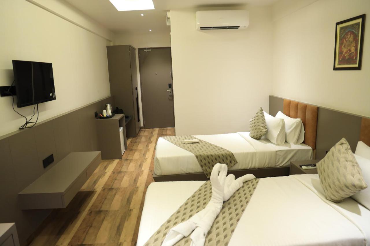 Krown Palace Resort Silvassa Dış mekan fotoğraf