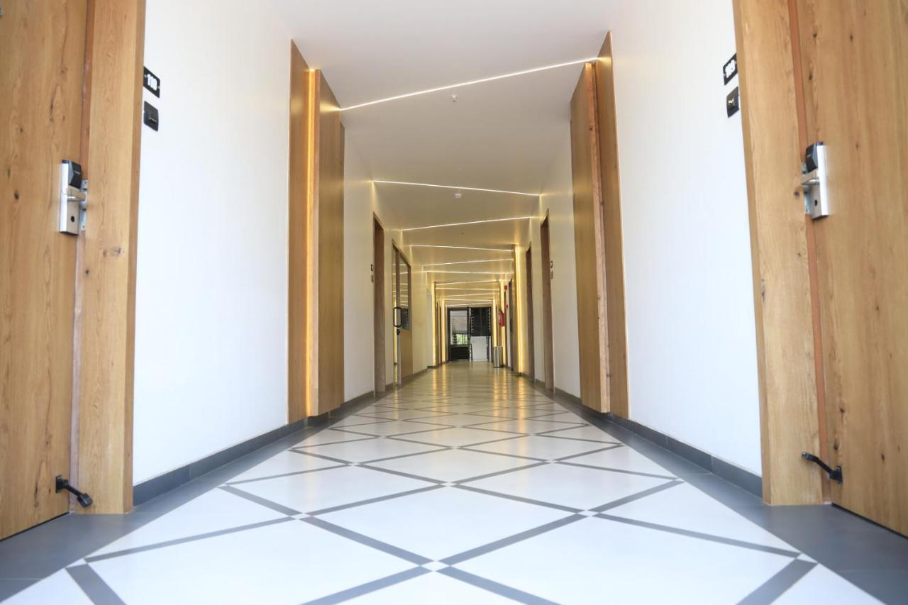 Krown Palace Resort Silvassa Dış mekan fotoğraf